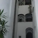 Elegant Large House F1f2 غْرافيدونا