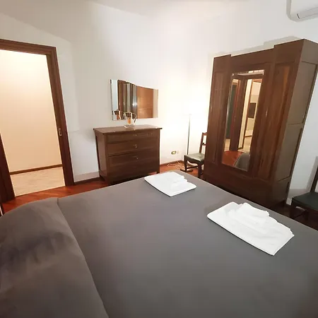 بيت للعطل Elegant Large House F1f2 غْرافيدونا