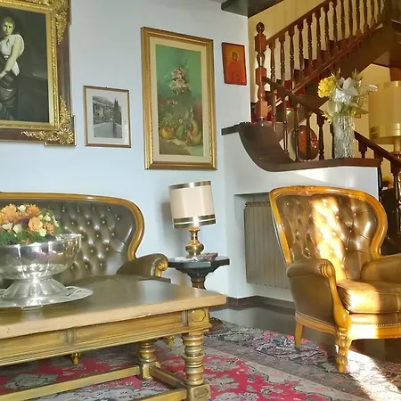 Elegant Large House F1f2 Vakantiehuis